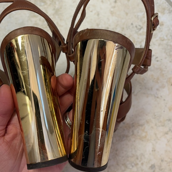 Salvator Ferragamo tan heels size 8 - Picture 6 of 6